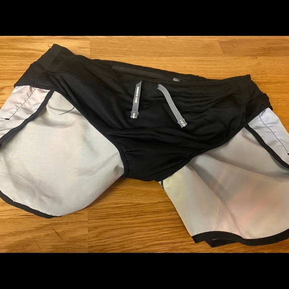 Girls NIKE Sri-fit running shorts - Picture 3 of 3